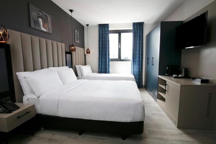 Sadie Best Western Hotel at Luton.jpeg