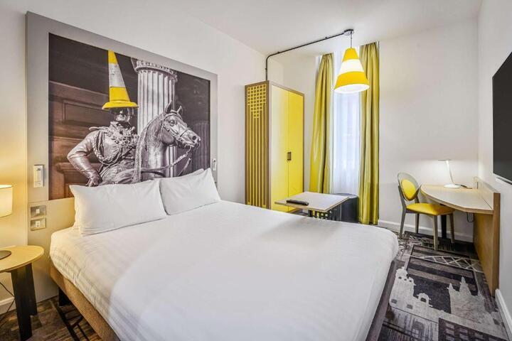 Ibis Styles Glasgow Centre George Square.jpeg