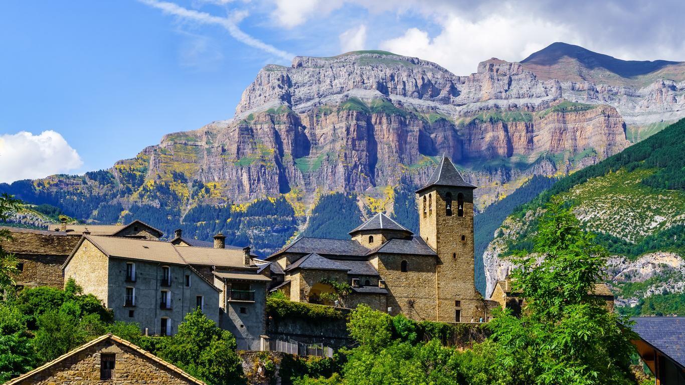 The silhouette of the buildings in Torla is unmistakable for the residents of Huesca.
