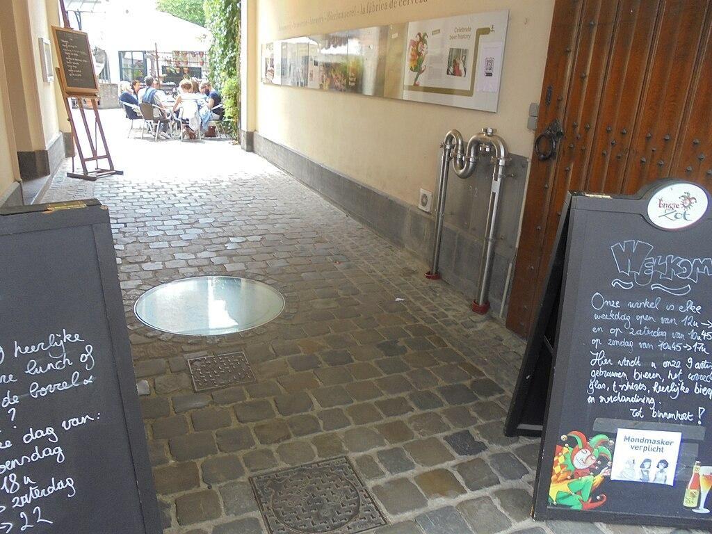 At De Halve Maan, there are areas where you can see the beer pipeline that runs through the city.