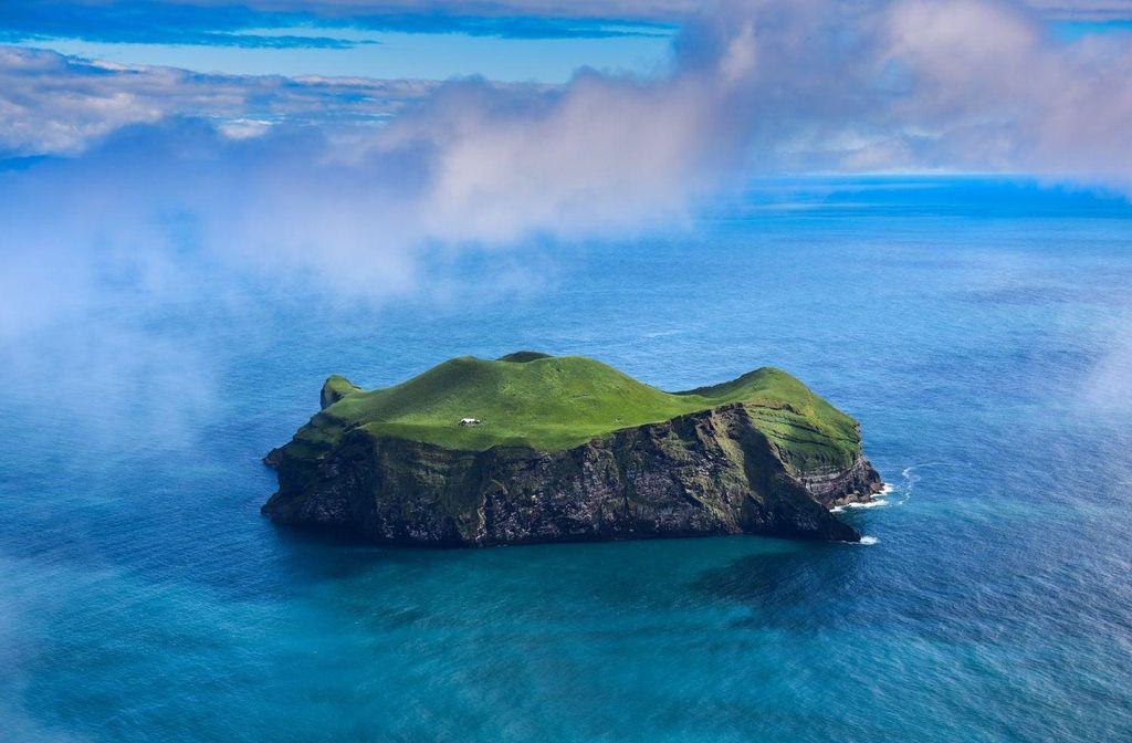 Lonely House, Ellidaey Island