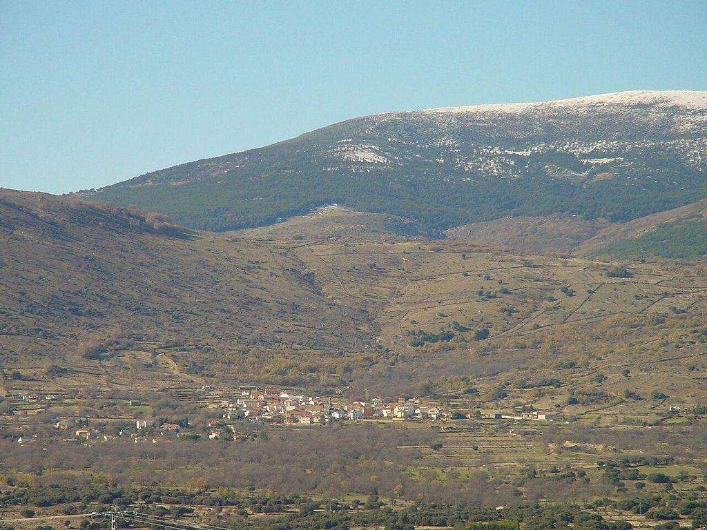 Gargantilla del Lozoya and Pinilla de Buitrago.