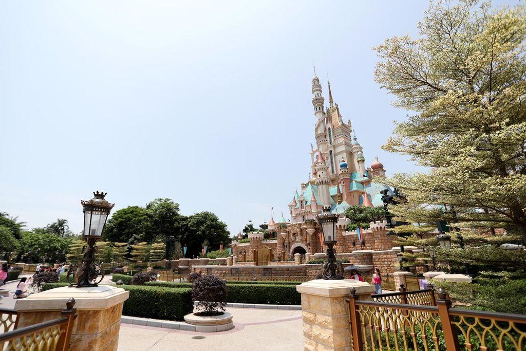 Hong Kong Disneyland Castle