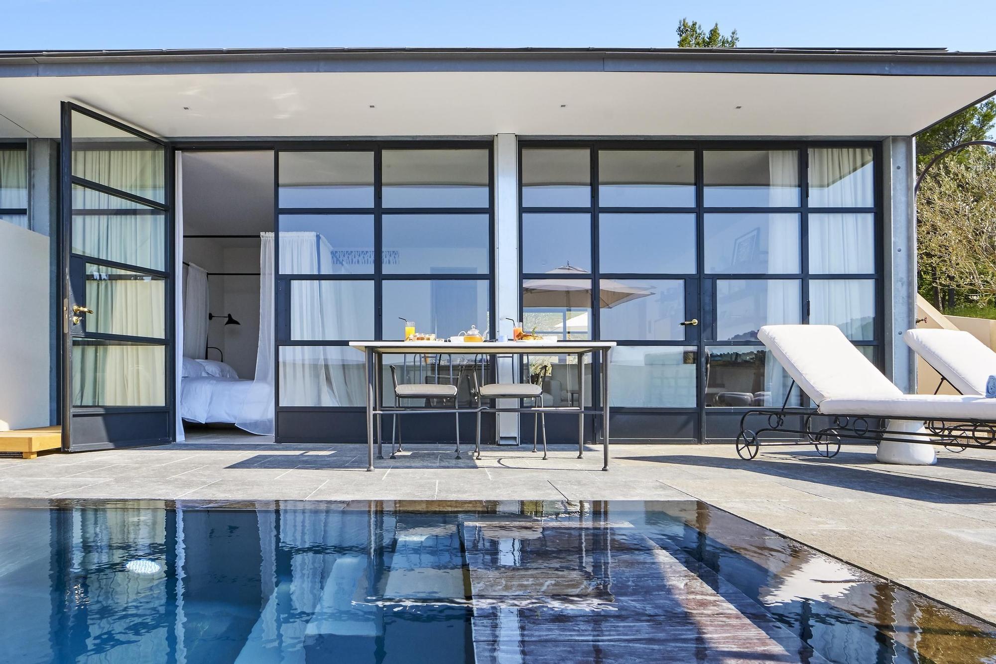 Villa La Coste is one of the available accommodations.