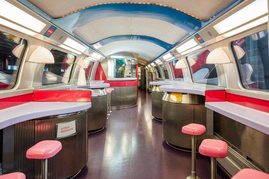 Ouigo train bar: Ouibar.