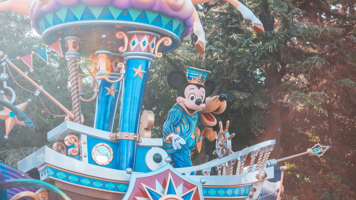 Disney parks share the essence but have different attractions and other activities