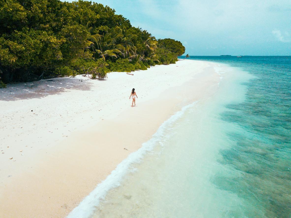 Fulfill your dream of living on a beautiful island with your partner.