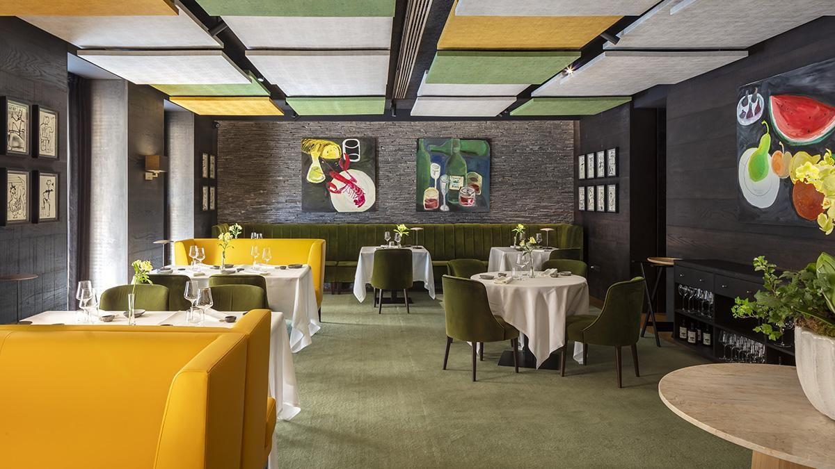 An intimate and sophisticated space where gastronomy and art coexist harmoniously