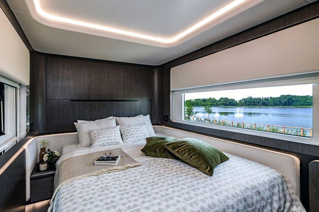 Motorhome, bedroom