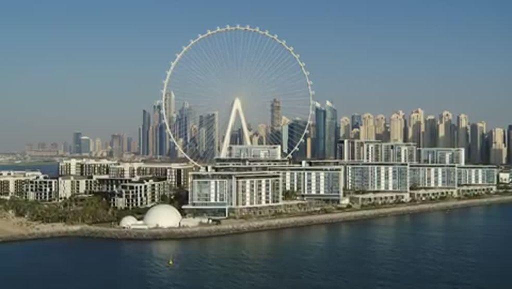 The tallest Ferris wheel in the world will be located in Dubai. It measures 250 meters, almost twice that of the London Eye.