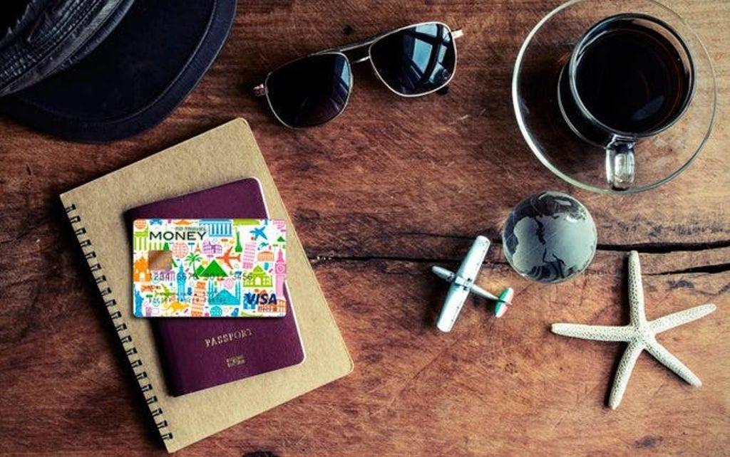 How to carry money when we travel