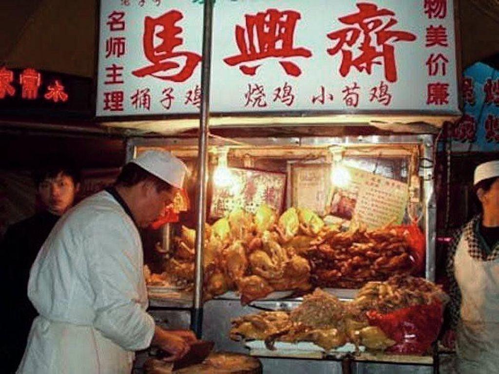 Ma Yu Ching's Bucket Chicken House, Kaifeng, Henan, China
