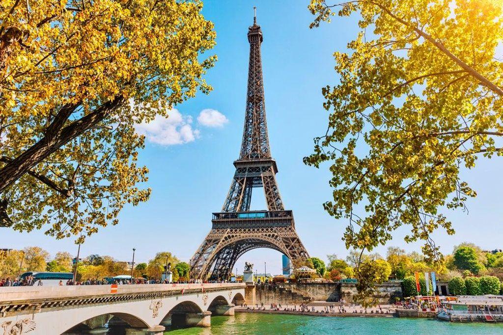 Furious Parisians demanded that this pile of scrap - as they called it - be dismantled after the 1889 Exposition for which it was built. The hollow candelabrum, one of its nicknames at the time, was saved because its top was perfectly suited to accommodate antennas.