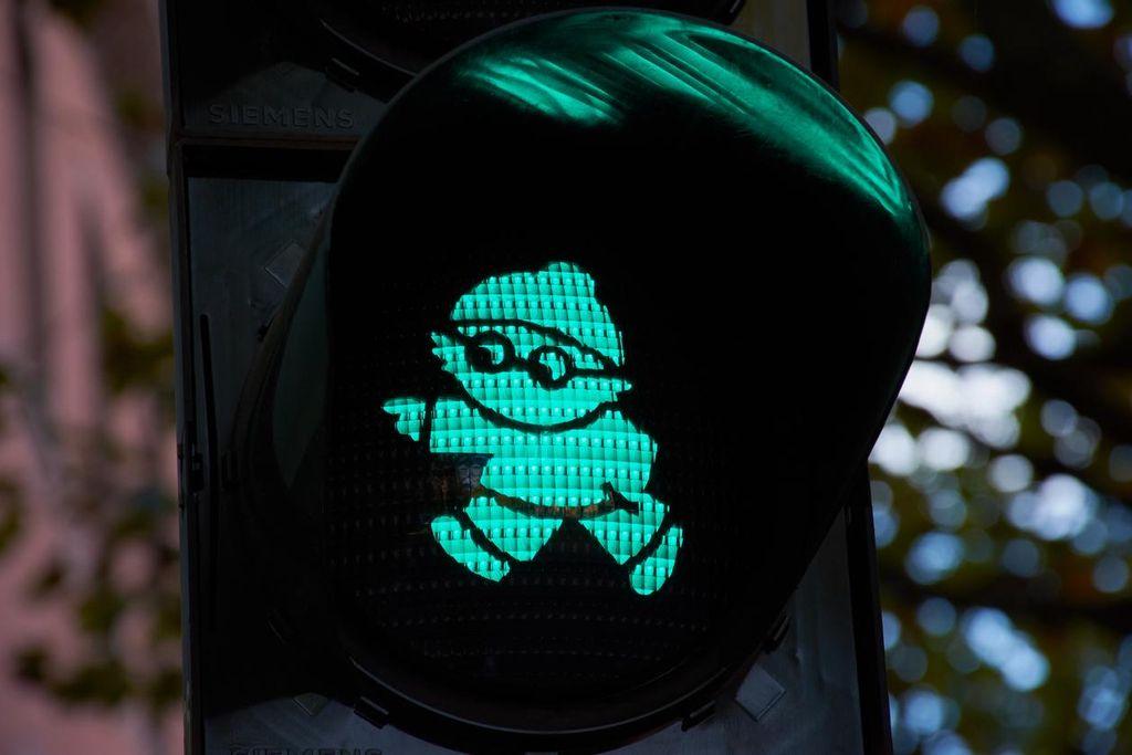 Traffic signal in Mainz, Germany.