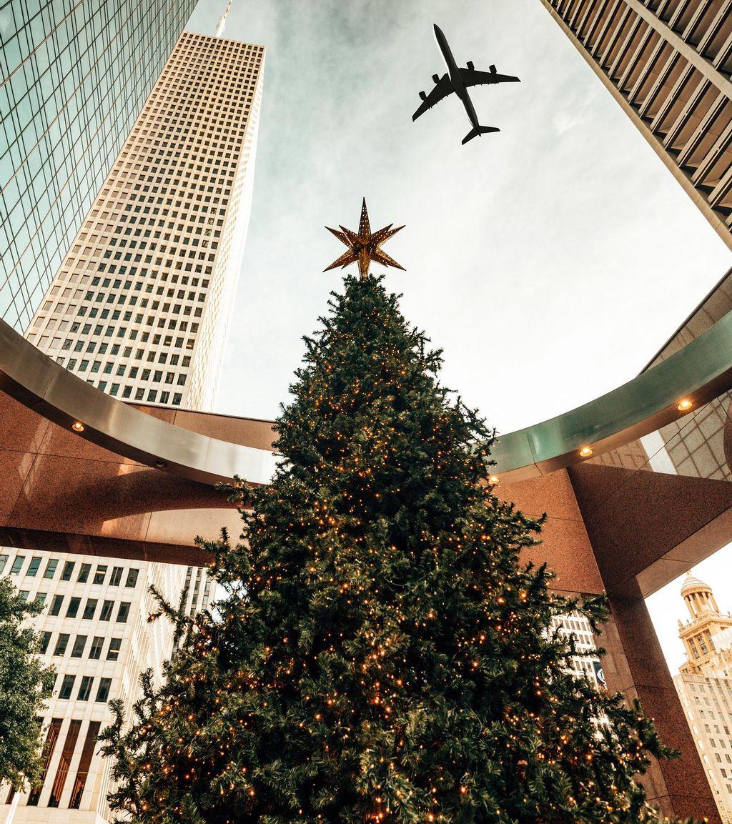Spending New Year's Eve dinner in flight is a different... but very interesting plan.