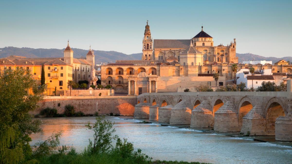 In Córdoba there was a beach: the Mediterranean had a strait south of the province