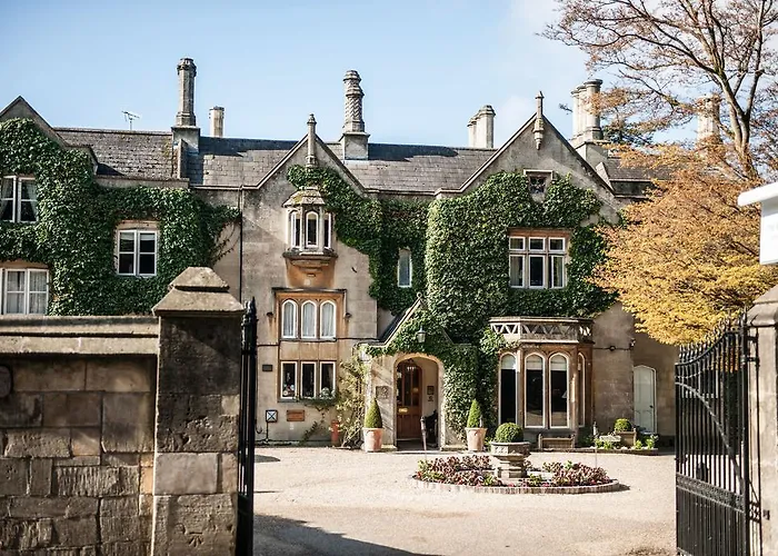 Explore the Finest Hotels in Bath for a Memorable Stay