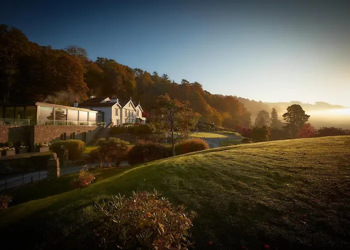 Discover Your Perfect Stay at the Best Windermere Hotels